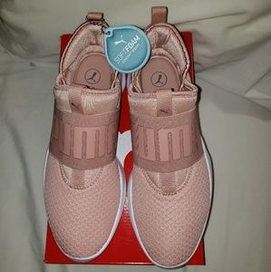 Rose gold/white slip on sneaker